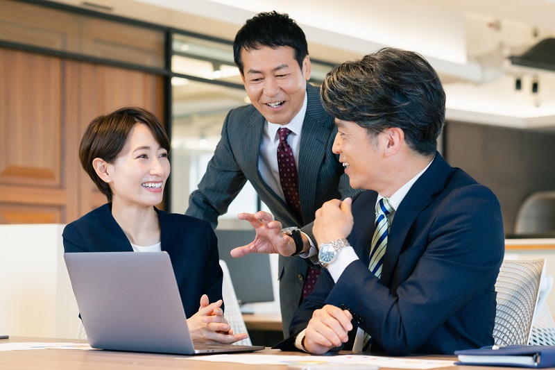 【明大前駅】相続業務の知識・経験を活かして高収入！年収510-570万円/TOPPANグループ契約社員募集